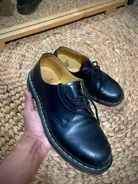 Dr. Martens 1461 Original – Size 42 (UK9) - Kulit Hitam, Kondisi Mulus