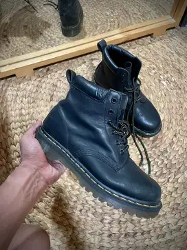 Dr. Martens 11282 – Rare Item, Size 8.5 UK