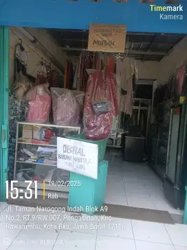 Jual borongan busana Muslim, seragam dan 05 lemari kaca pakaian