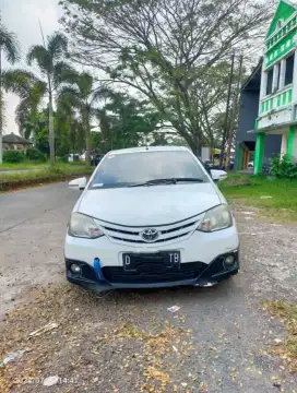 Toyota Etios Valco 1.2 G