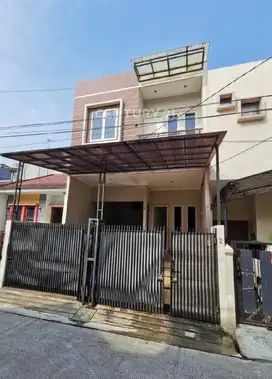 Dijual Cepat Dibawah Harga Pasar Rumah 2.1/2 Lt Kelapa Gading Jak