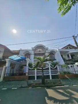 Dijual Rumah 2 Lantai Di Bintaro Semi Furnish