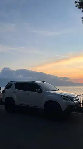 Isuzu MUX 2.5 Matic TurboDiesel - A.N Sendiri, Pajak On, Terawat, Irit