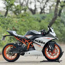 KTM RC 250 ABS PUTIH 2017 KM 19K PAJAK PANJANG GASPOL