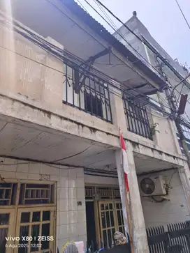 Rumah tua hitung tanah di gang salak tanjung duren jakarta barat