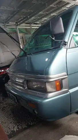 Idaman Mazda E2000 tahun 2005
