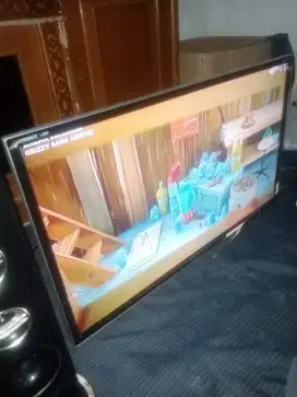 Tv politron analog 32 in plus tower spiker kanan kiri
