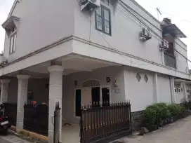 Dijual Rumah / Kost di Depok Timur (Hook)