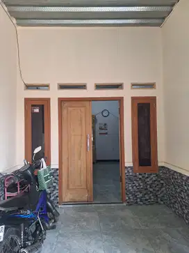 Dijual Rugi Rumah 1¹/² baru dibagun 7 bln