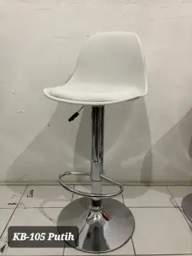 Kursi cafe bar putih