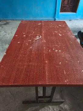 Meja makan( bisa jadi meja dagang)