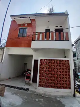 Dijual Rumah Siap Huni 2 Lantai SHM dijakarta Timur