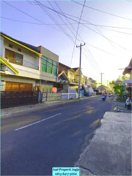 Jual Rumah Tepi Jalan Raya, 5 menit Kampus UPN Amikom, YKPN UII