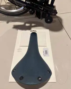 Sadde brooks c17 blue