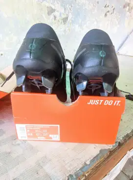 JUAL SEPATU BOLA NIKE LEGEND ORIGINAL