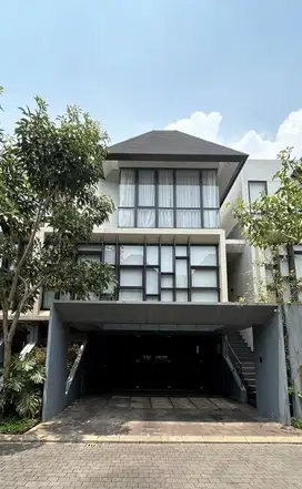 Disewakan rumah serenia hills lebak bulus