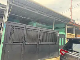 Di jual Rumah LT/LB 60/40 Kemang Raya Residence