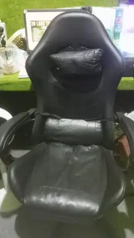 Kursi gaming masih mulus