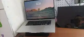 Macbook pro 2019 i7 ram 32gb ssd 512 vga amd 5300m