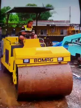 Tandem bomag 6 ton tahun 2012