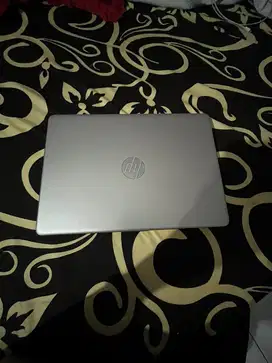 Dijual Laptop HP 14s cf1xx second