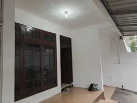 Rumah sewa minimalis  Radio dalam