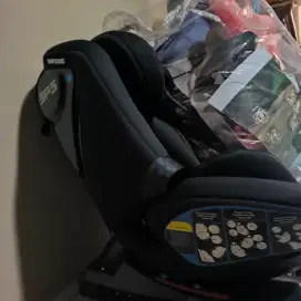 Carseat babydoes rotate 360 hitam