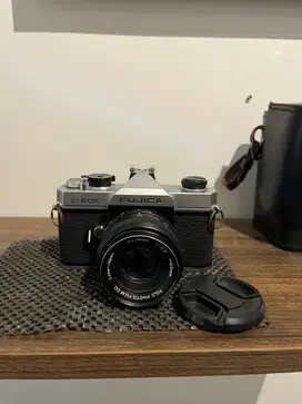 Kamera analog Fujica st605