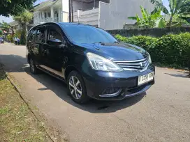 Antik KM 61rb.. Nissan Grand Livina SV MT 2017 (D)