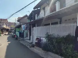 Rumah 2 lantai di jl setia no.53 kelurahan padasuka Bandung