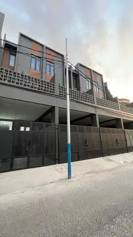 Rumah Brand New 3 Lantai Lokasi Strategis Bebas Banjir di Duri Kepa