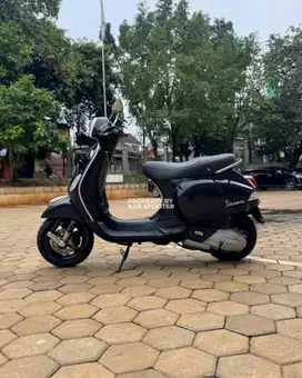 VESPA LX 125 iGET 2017 BERGARANSI