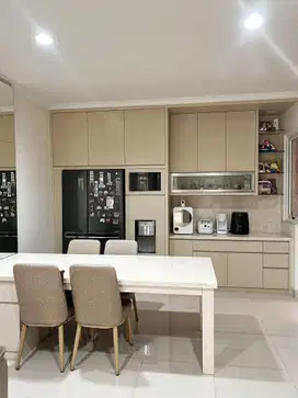 Dijual Rumah 2 Lantai  di Cluster Thomson Gading Serpong, Tangerang