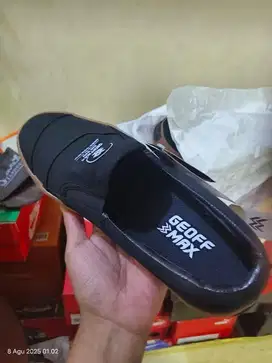 Sepatu pria geoff max
