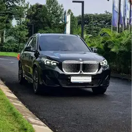 BMW iX1 2024 VERY LOW KM PRISTINE CONDITION LIKE NEW!!!