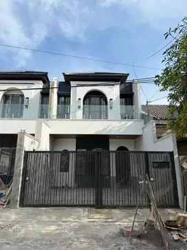 Rumah Baru di Manyar Termurah Elegant American Modern Lokasi Prestige