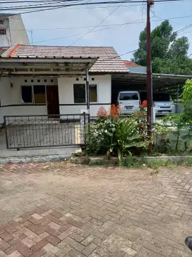 Jual tanah beserta bangunan 180m2