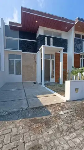 Rumah dijual di madyopuro cemorokandang 345jt 2KT furnished exit tol