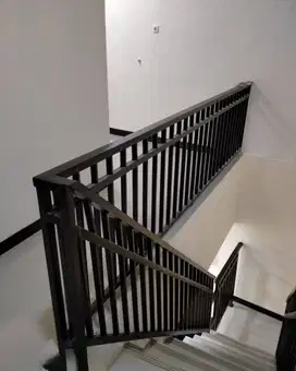 railing minimalis besi
