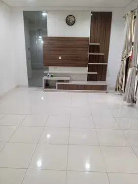 TERMURAH DIJUAL RUMAH CAKEP 3  LANTAI GREENWICH PARK WHELFORD BSD C