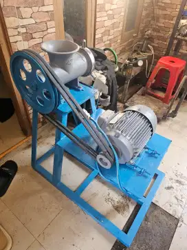 Mesin giling daging 3 phase 3 hp / meat grinder