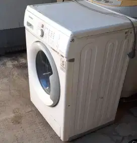 Di jual cepat mesin Cuci satu tabung Samsung WF0702NCE