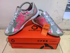sepatu futsal ortuseigh second like new