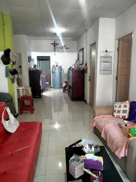 RUMAH PERUM MEDAYU ROW 3 MOBIL  DEKAT KAMPUS UPN COCOK UNTUK
