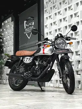 Terbatas ODO 9RB‼️Kawasaki W175 Se th 2018 - Ayu Mustika