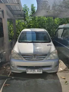 Daihatsu Xenia 2005