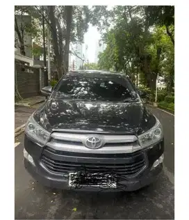 toyota kijang innova 2.4 V DIESEL AT 2019 hitam