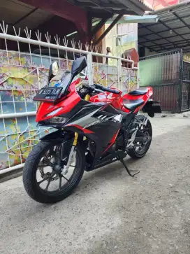 HONDA CBR 150CC TH 2022 KM RENDAH 16RB MULUS