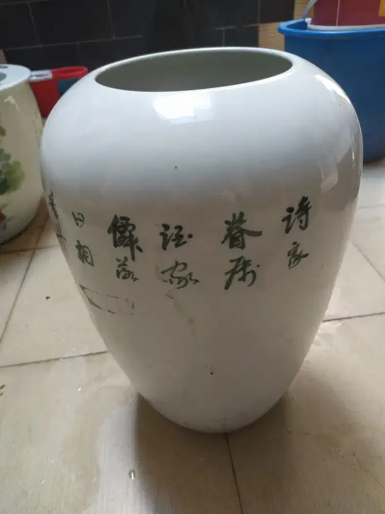 Guci artistik China