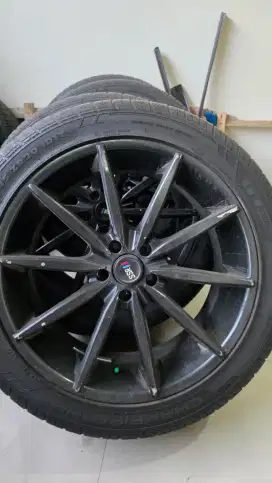Velg 5×114 R20 ban 255 45 R20 prodi 22/23